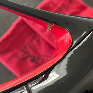 Black peep toe Christian Lou